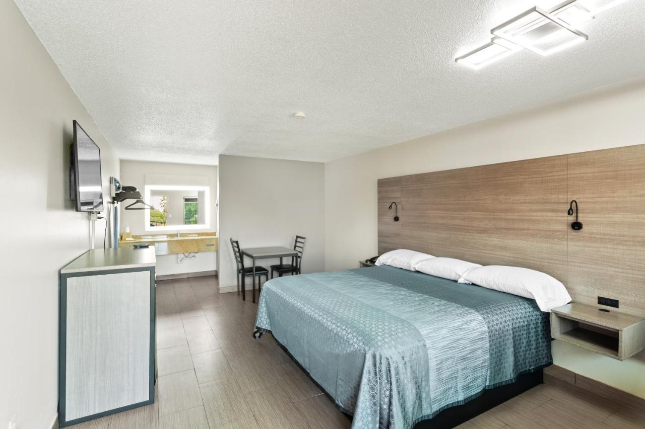 Siesta Inn מקאלן מראה חיצוני תמונה