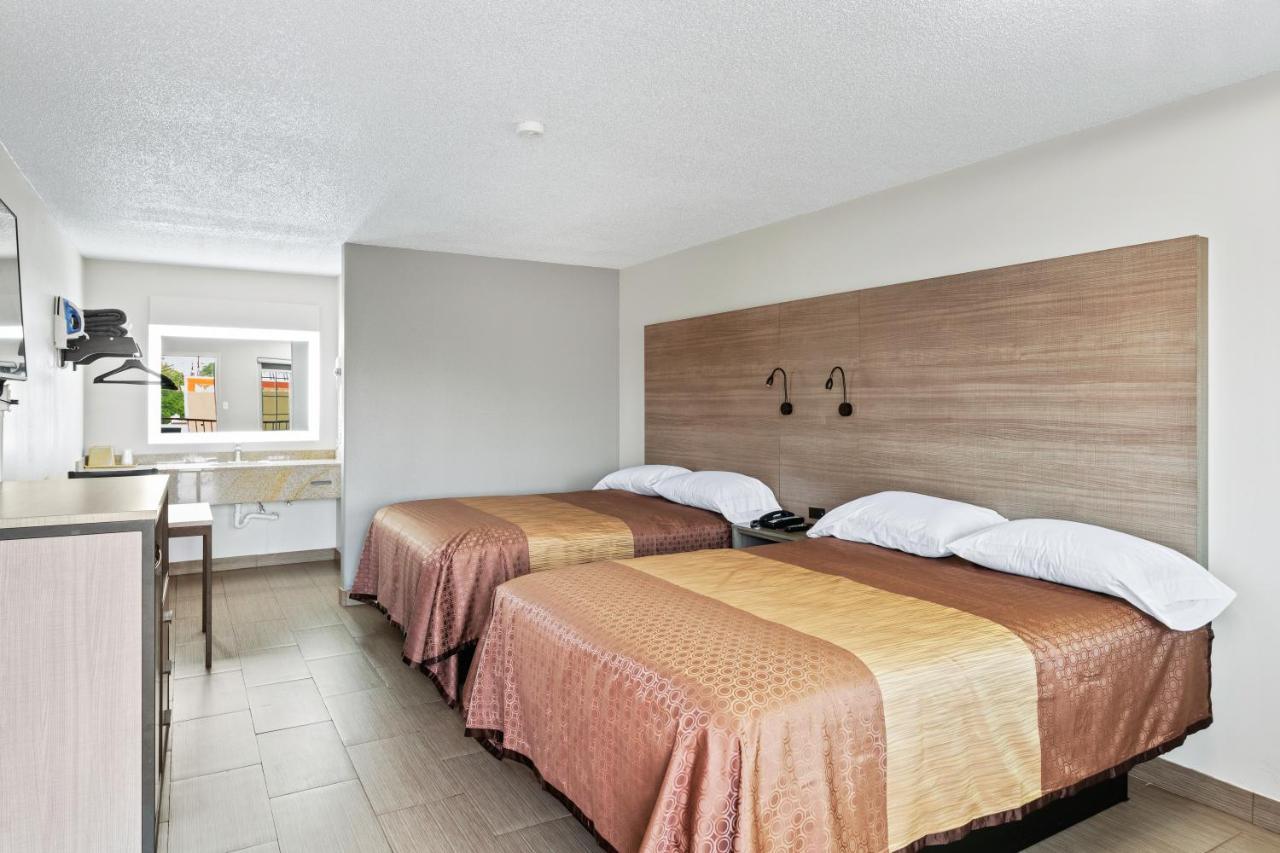 Siesta Inn מקאלן מראה חיצוני תמונה