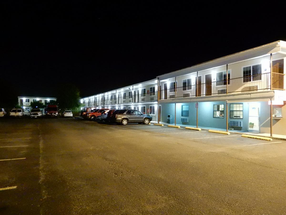 Siesta Inn מקאלן מראה חיצוני תמונה